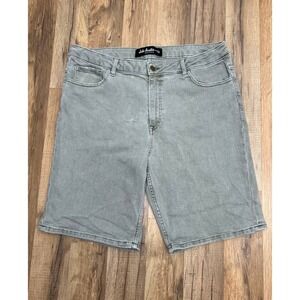 JAKE AUSTIN JEAN FLAT FRONT SHORTS. SIZE‎ - 34 RN#109424 color | sage